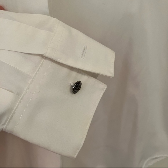 VTG Women’s Foxcroft White Embroidered Buttondown Sz. 4 Metal Buttons Cottage - Picture 6 of 8